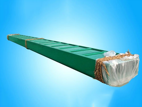 環(huán)氧樹脂復(fù)合型電纜橋架5